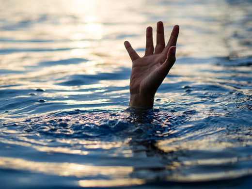 Andhra women drown